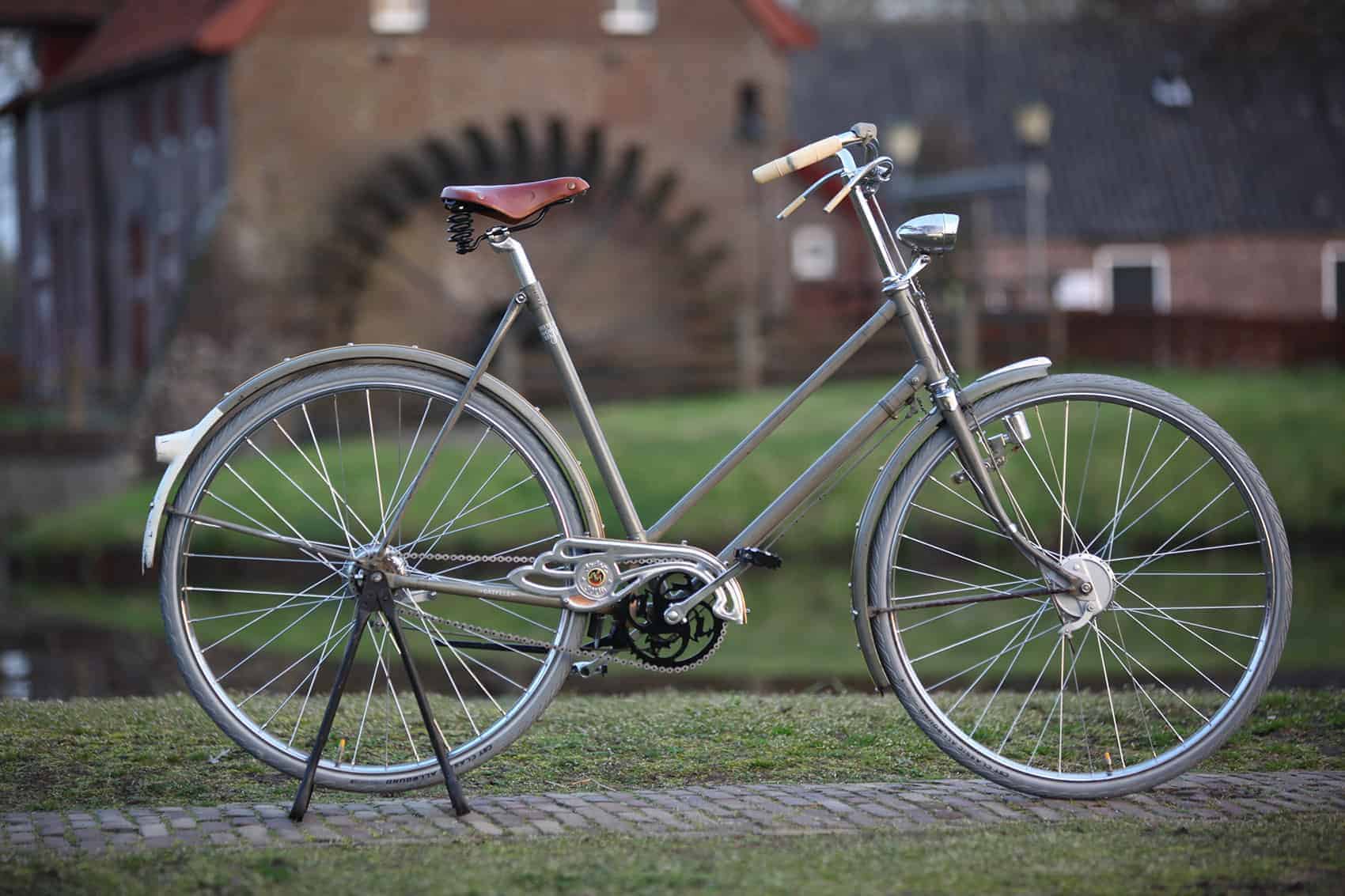 Conjugeren comfortabel Mail Dutch World Bikes - Elektrische retro fiets heren, elektrische fiets retro  heren, elektrische retro fiets heren kopen